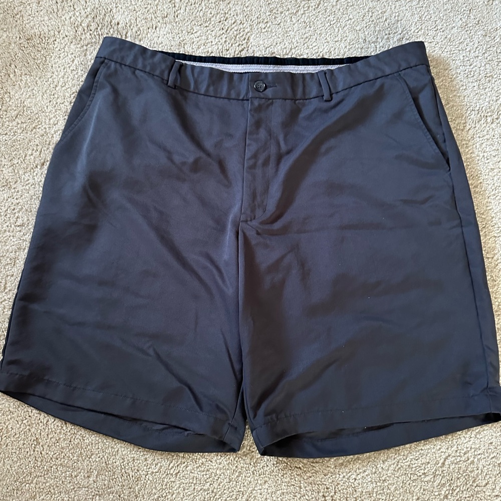 Greg Norman Men's Navy Sz 42 Shorts. Like New